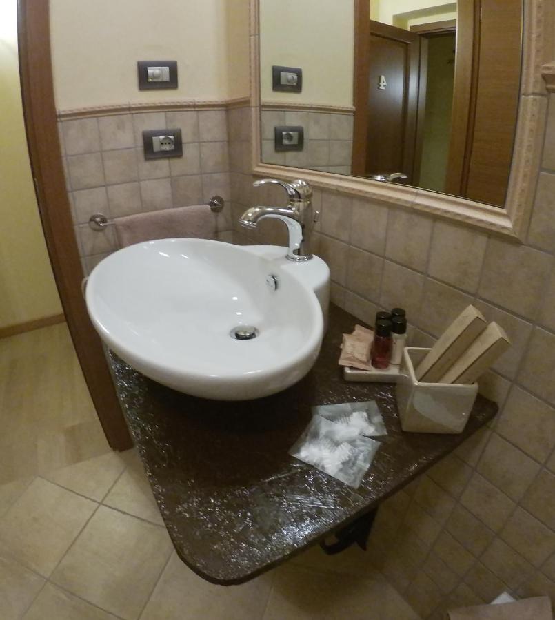 דוליאני Agriturismo Locanda Dei Cacciatori מראה חיצוני תמונה