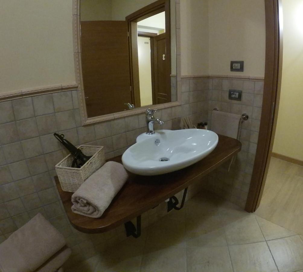 דוליאני Agriturismo Locanda Dei Cacciatori מראה חיצוני תמונה